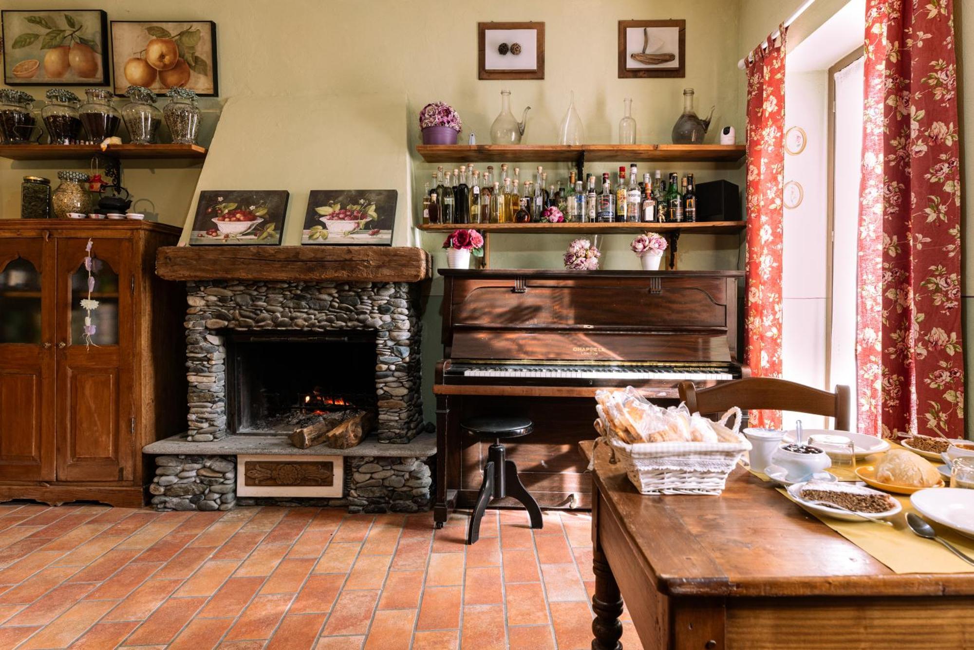 La Curandera Bed & Breakfast Rosta Exterior photo